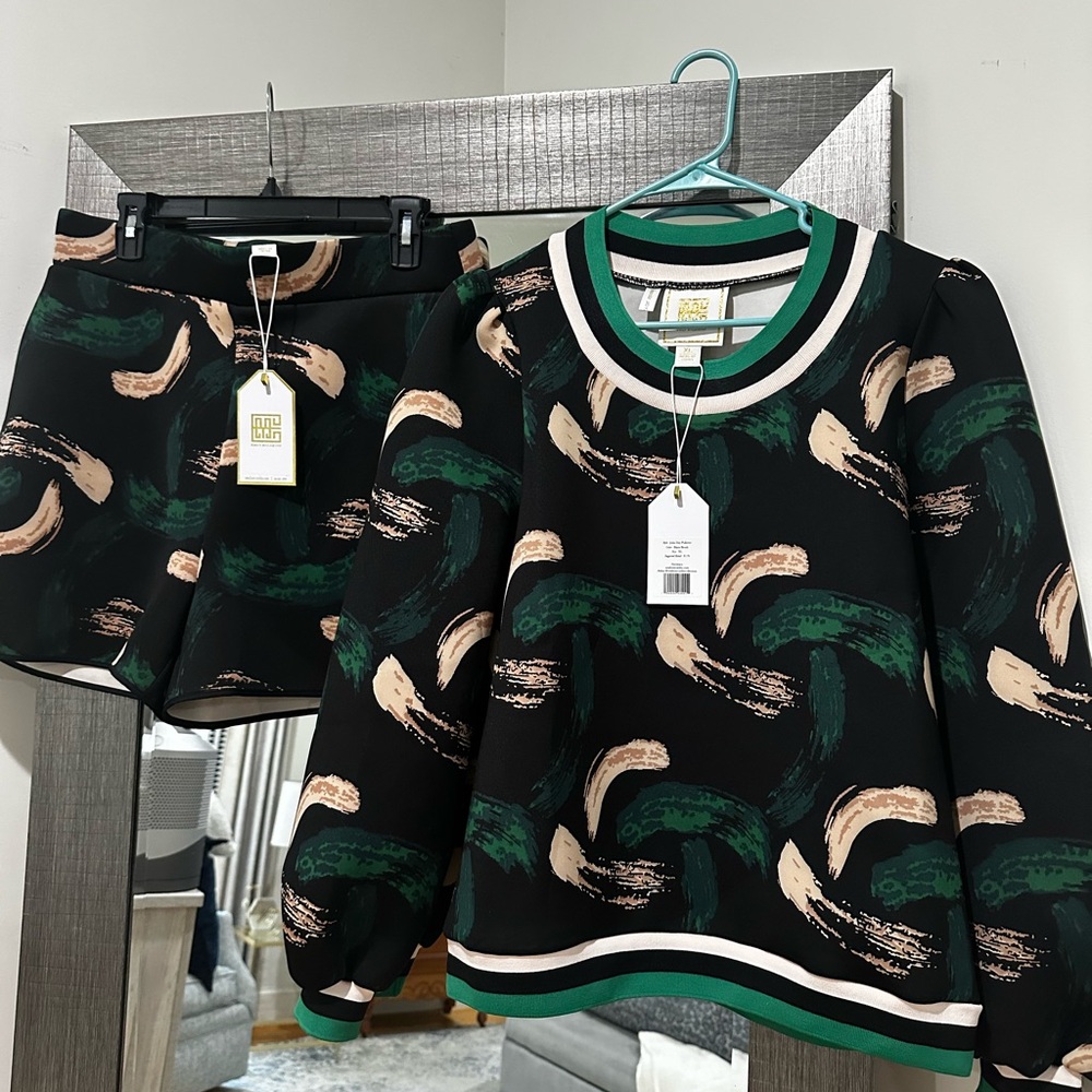 NWT size XL Emily McCarthy Set